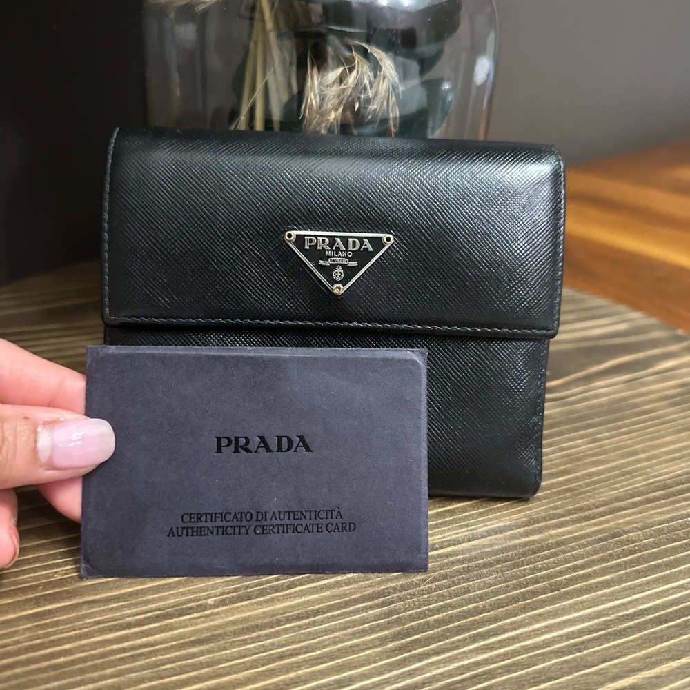 🔥PRICE DROP🔥Prada Black Leather Wallet with Logo Detail